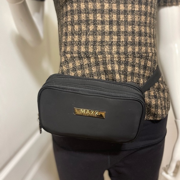 Maxx belt bag double zipper adjustable strap very clean new conditions - Picture 9 of 16